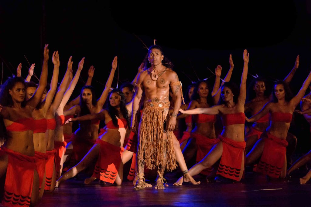 Groupe de danse participant au Heiva i Tahiti © Dimitri Nguyen Verdenet