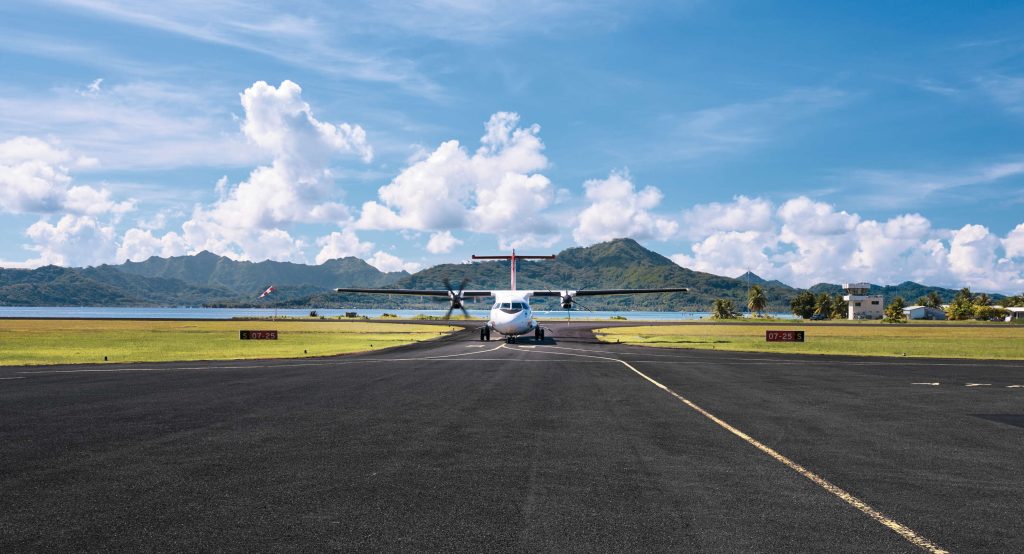 Se déplacer d'île en île en Avion © Alika Photography