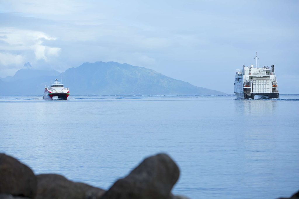 Deux ferry entre Moorea et Tahiti © Tahiti Tourisme