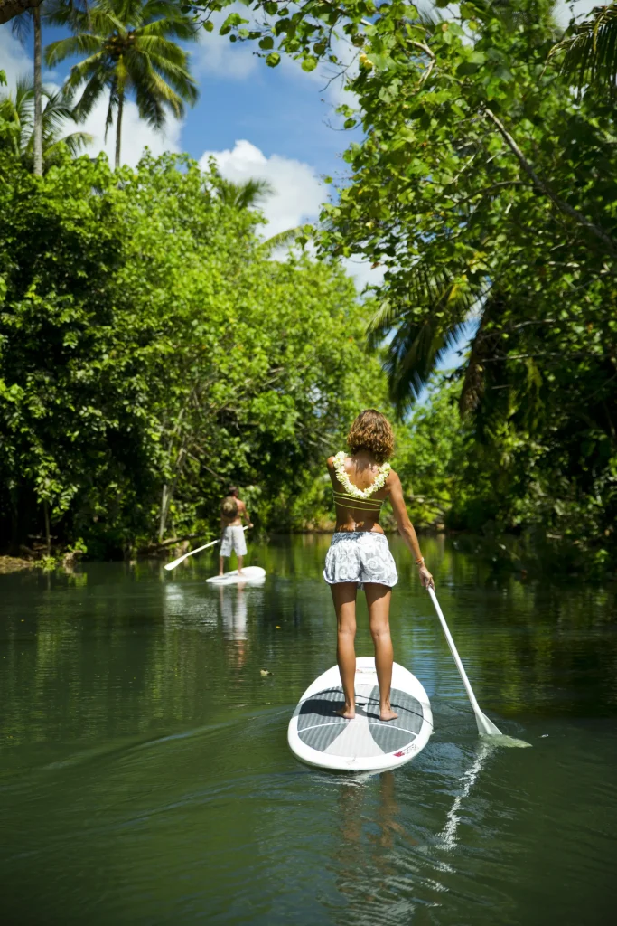 Raiatea, la seule rivière navigable de Tahiti Et Ses Îles © Tahiti Tourisme