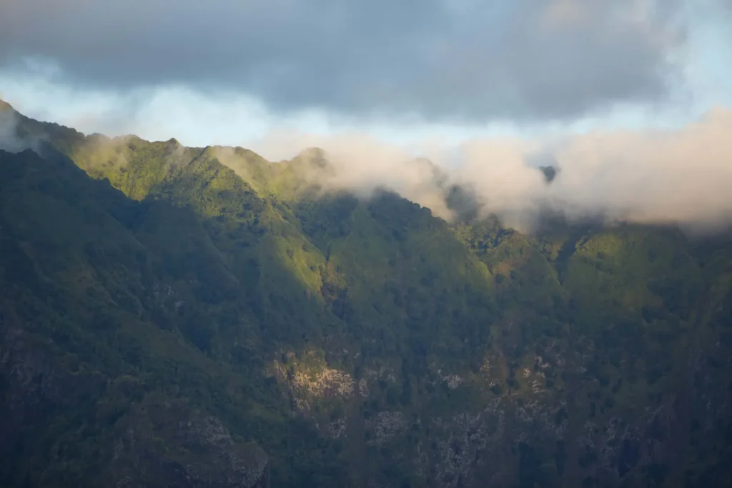 Vue sur une vallée de Hiva Oa © Tahiti Tourisme