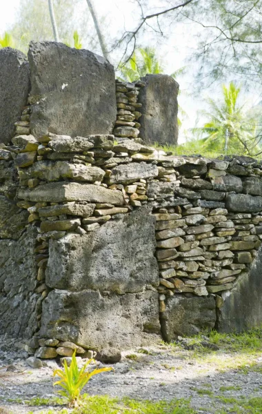 Découvrir des vestiges archéologiques - © Tahiti Tourisme