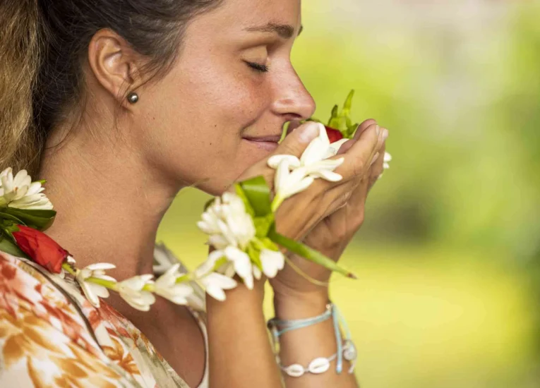 Couronne de fleur de Huahine © Grégoire Le Bacon