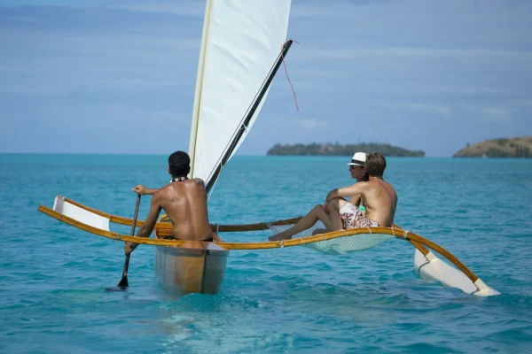 Tour en pirogue à Bora Bora © Tahiti Tourisme