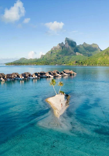 Bungalow sur pilotis à Bora Bora © Flying World Pictures