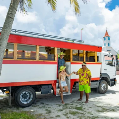 Le truck, un transport chaleureux qui reflète bien Tahiti Et Ses Îles - FAKARAVA_©_Grégoire Le Bacon