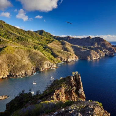 Vue sur Ua Pou, la baie Vaiehu_© Bertrand Duquenne