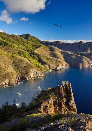 Vue sur Ua Pou, la baie Vaiehu_© Bertrand Duquenne